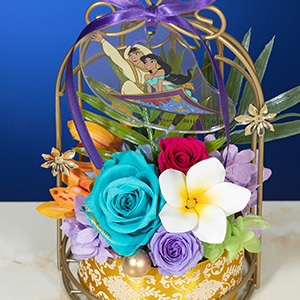 アラジンの世界をイメージしたカラフルな花々をアレンジしました。