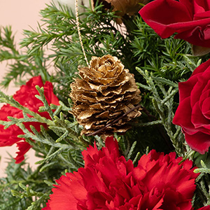 ゴールドのカラマツがアクセントになっています。