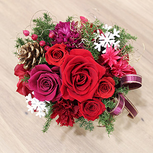 上から見た様子です。キラキラしたカールワイヤーもあしらいました