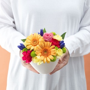 大人の女性が持ったイメージです。暮らしに馴染むコンパクトなサイズです。