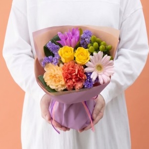 大人の女性が持ったイメージです。
