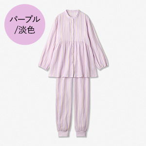 淡いラベンダー地(ピンク/淡色)に、繊細なストライプをあしらった優しげなカラーです。