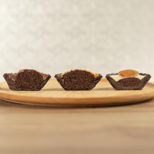 ミルクコート/ナッツココア/アーモンドホワイトの3種の味です。