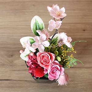 上から見た様子です。奥までお花とグリーンが入っています。