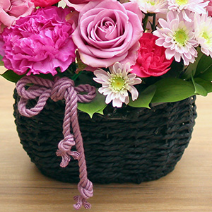 組紐で和のテイストをプラスしモダンな仕上がりとなっています。