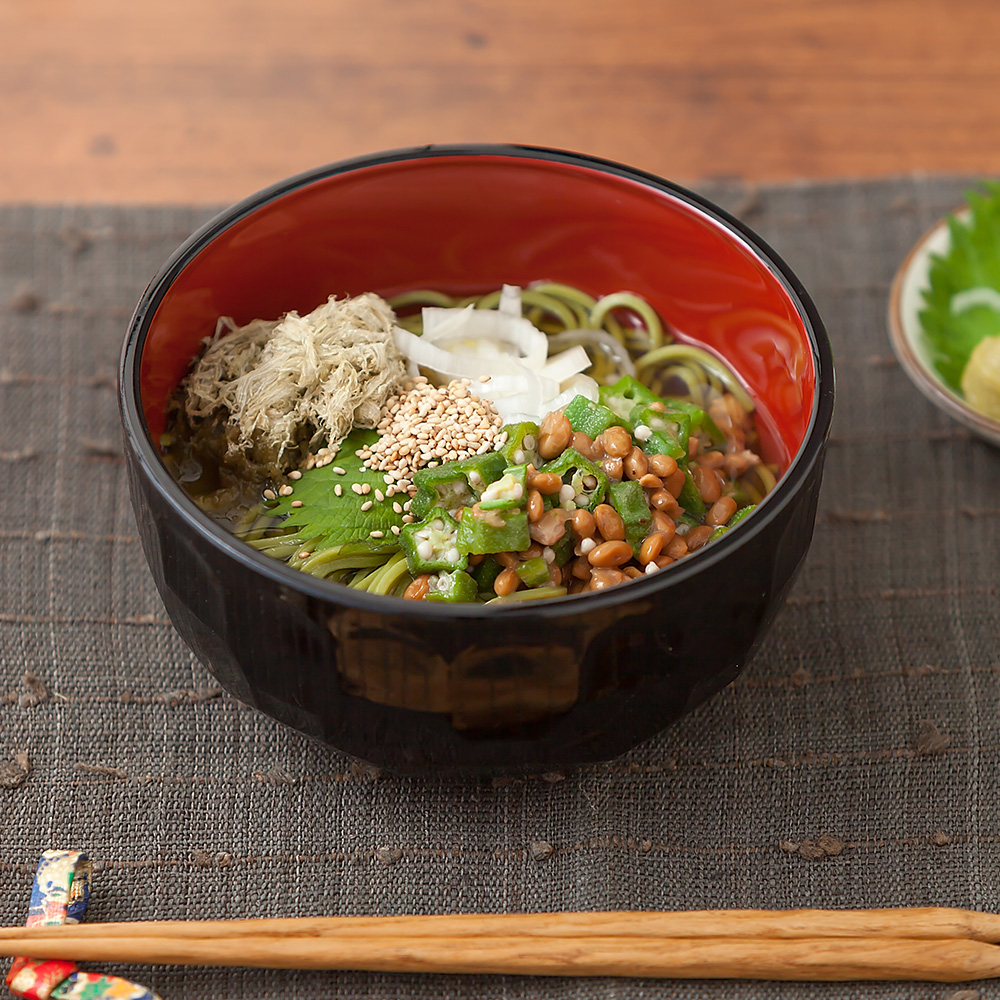 つゆを温めて掛け蕎麦としてもお楽しみいただけます。