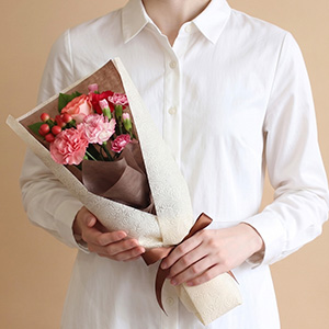 大人の女性が持ったイメージです。