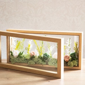 前後のフレームは、強力な磁石で固定されています。