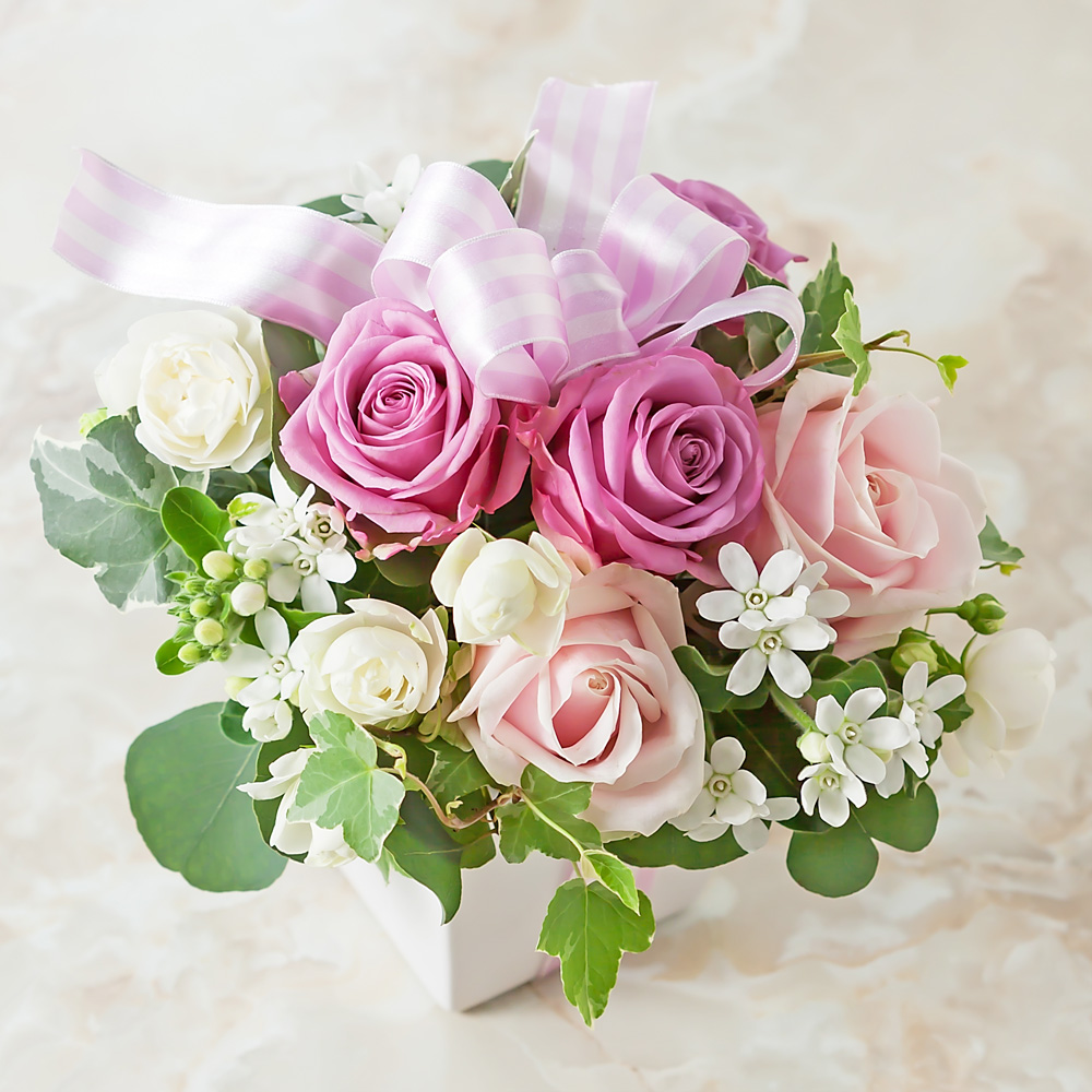 イイハナ デザイナー田辺さんアレンジメント ル リュバン ローズ エレガントな贈り物 ｓ 花 フラワーギフト販売 通販