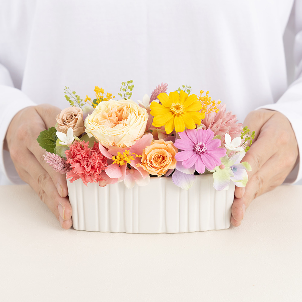 ＊*..陽だまりのような温かみのあるお花を添えて..＊°.お花の贈り物 プリザーブドフラワー「アンソレイユ～陽だまり～」｜フラワーギフト