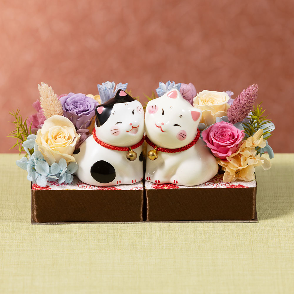 イイハナ】敬老の日 プリザーブドフラワー「ほおずりにゃんこ