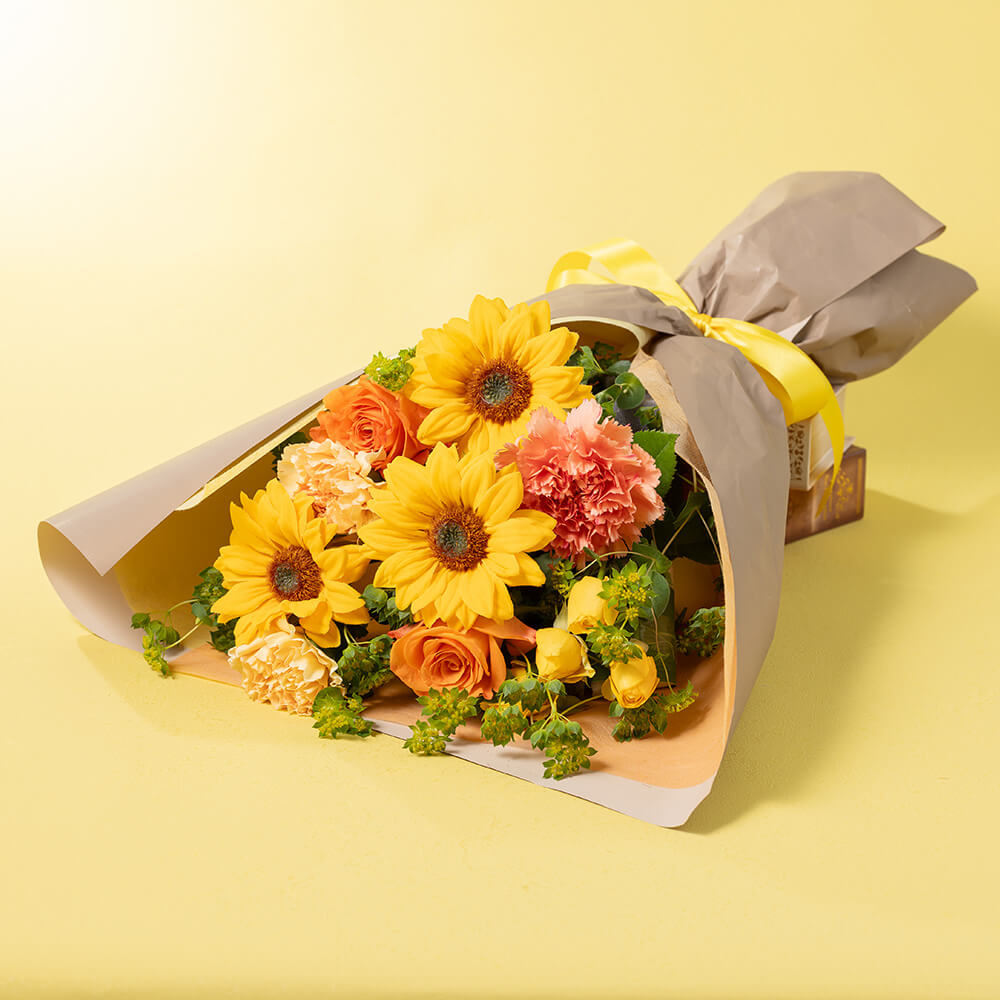 ＊*..陽だまりのような温かみのあるお花を添えて..＊°.お花の贈り物 母の日 花束「陽だまり～感謝をこめて～」｜フラワーギフト通販なら