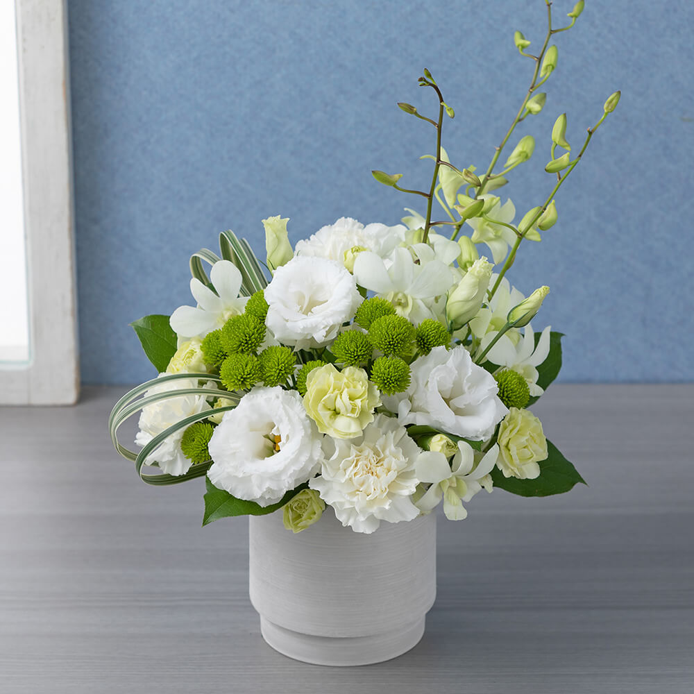 イイハナ】EXお供え花 アレンジメント「敬慕(白)」│花の翌日