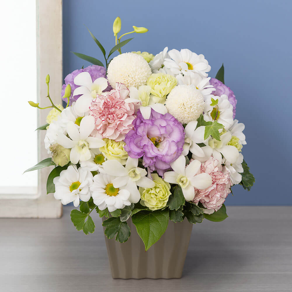 お供え花 アレンジメント「祈り(紫)」｜フラワーギフト通販なら