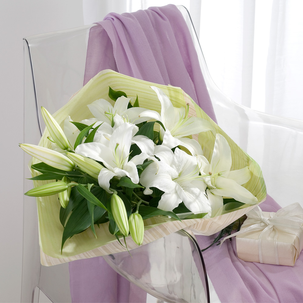 花束「デラックスリリー」｜フラワーギフト通販ならイイハナ・ドットコム