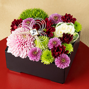 お正月 アレンジメント「福重ね～迎春の彩～」｜フラワーギフト通販