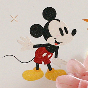 �t���[���̍���ɂ̓~�b�L�[�}�E�X�̃A�[�g���`����Ă��܂��B