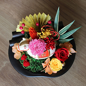 ォ猩lqłBJ[u`̏ɁA߁injƂԂĂ܂B