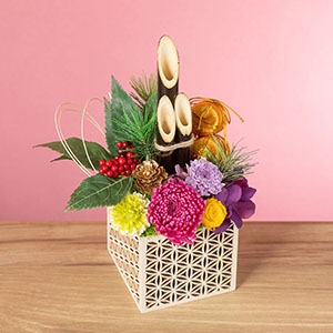 ʂ̊px猩lqłBAWŜɂԂO[Ă܂B