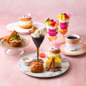 �A�}���h�Z�{�ؓX�ł́A�Z�{�؂ł��낮�u�A�t�^�k�[���e�B�[�v�A����ŃA�}���h���y���ށu�p�t�F�v�ȂǁA��؂Ȃ��̂����Ȃ��烁�j���[���V�������܂�ς���Ă��܂��B