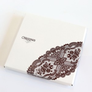 ���͂�����u�ߑ򃌁[�X�X �^�I���n���J�`�v�ł��B��p�̃M�t�g�{�b�N�X�ɓ���Ă��͂����܂��B