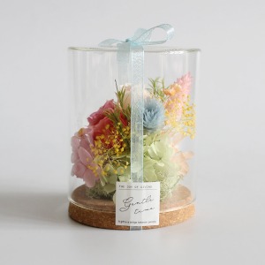 ���Ă̋�̂悤�Ȑ��F�̃��{���B�����|�C���g�A�V�[���𗯂߂Ă��͂����܂��B