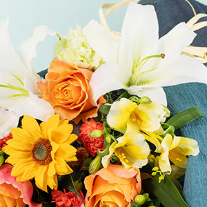 �����̕S����I�����W�F�̃o���ɒ��X�̂悤�ȃI���V�W�E���A���̓��̃M�t�g�Ƃ��Đl�C�������q�}���������킹�ăS�[�W���X�ȉԑ��Ɏd���Ă܂����B