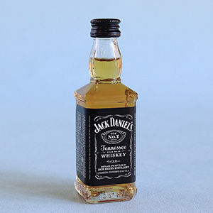 �W���b�N�_�j�G���F�͋����������E�Ȗ��킢�B�o�j����L���������̂悤�ȊÂ����肪�����B