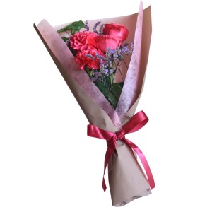 �ꏏ�ɂ��͂�����̂́A��l�s���N�̃o���ƃJ�[�l�[�V�����̏�i�ň��炵���ԑ��ł��B