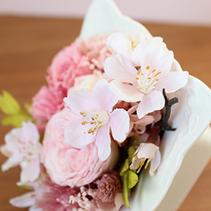 ���ȃA�[�g�t�����[�̍��������炢�܂����B