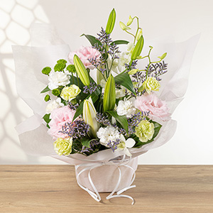 �S���͒������y���ݒ�����悤�A�ڂ݂̏�Ԃŏo�ׂ��܂��B���͂��n��₨�󂯎��̃^�C�~���O�A�G�߂�C�����ɂ��J�ԏ󋵂��ʐ^�ƈقȂ�ꍇ������܂��B