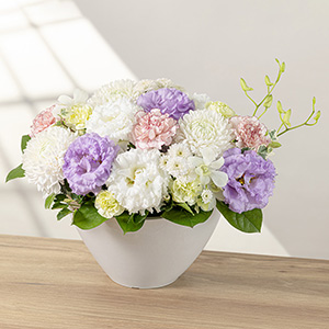 �����f�U�C���Ŕ��ƃs���N�A���x���_�[�̒W���F�����ł܂Ƃ߂��₳�����F�����̃A�����W�����g�����p�ӂ��Ă���܂��B