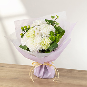 �����f�U�C���Ŕ��ƃO���[���ł܂Ƃ߂����R�ȐF�����̃A�����W�����g�����p�ӂ��Ă���܂��B