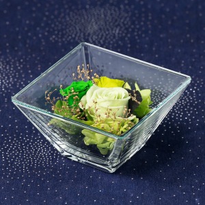 �u������ς��āA���Ԃ�^�ォ�璭�߂郌�C�A�E�g�ł��y���߂܂��B