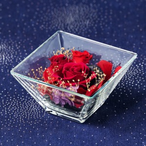 �u������ς��āA���Ԃ�^�ォ�璭�߂郌�C�A�E�g�ł��y���߂܂��B