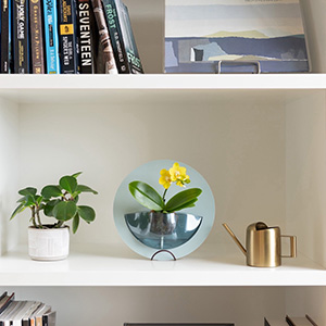 �X�^���h���t�����Ă���A�u���ď��邱�Ƃ��ł��܂��B