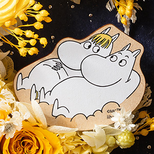 �O�����̏�ł́A�u���[�~���v�ƃX�m�[�N�̂����傤���񂪊��Y���Ȃ��猩�ߍ����Ă��܂��B